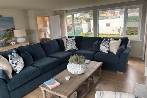Lounge After